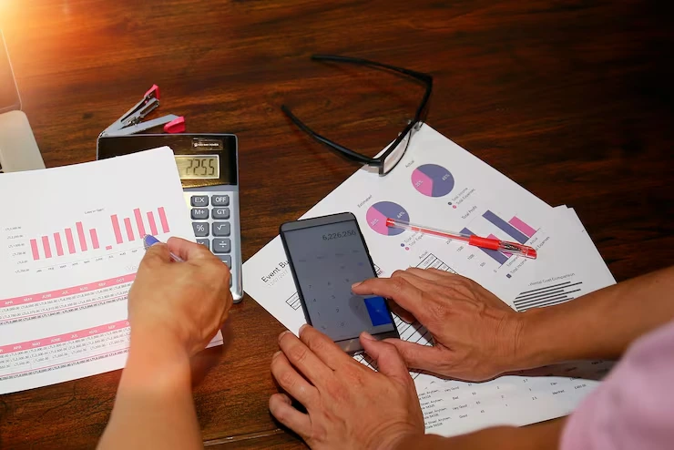 Financial reporting for expats consultancy document analysis