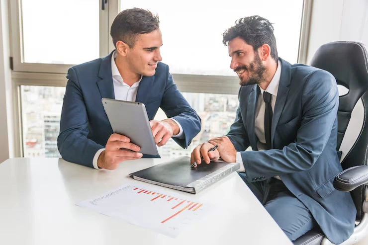 Investment Advisory and Capital Structuring