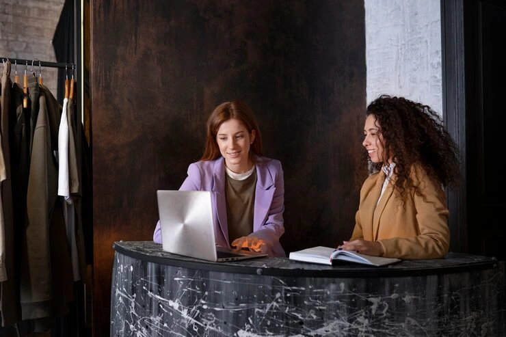 Case Study: Cleaner Payroll Control for a Luxury Retail Group